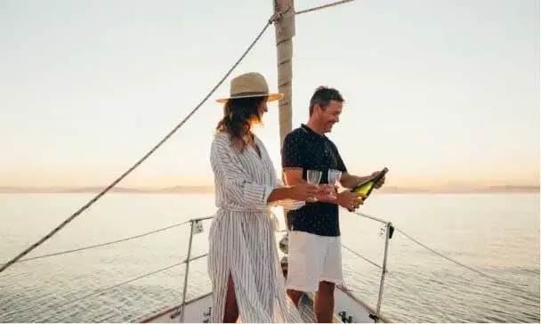 RF_Stocksy_txp2764baa9zkZ300_Medium_1460502